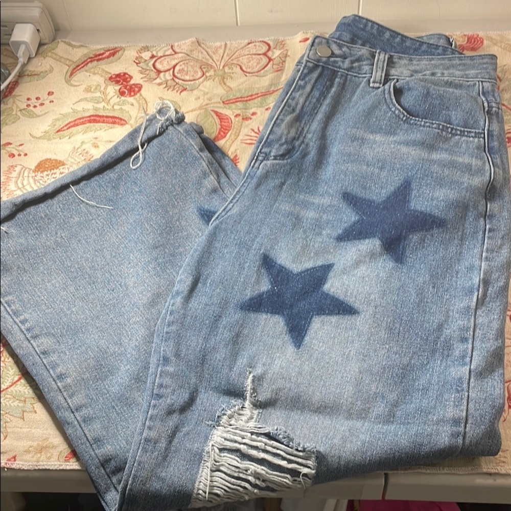 Source Unknown Blue Flare Star Pattern Distressed Mom Rare Edge Ragged Jeans